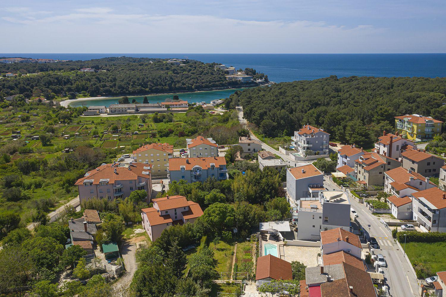 Nur 250 Meter vom Strand mit Salzwasserpool Pula Exterior foto